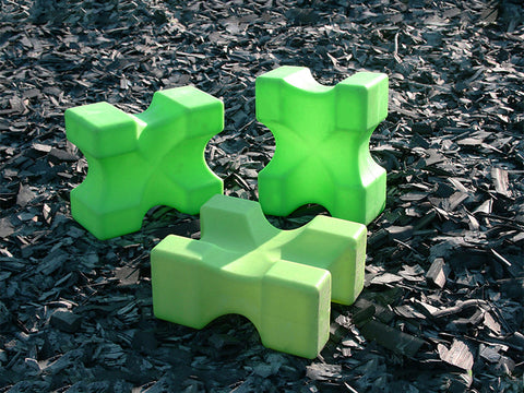 3 MiniBlocks in the PolyJumps Eco material. All laid on different sides to show the different jump heights the Mini Blocks have to offer.