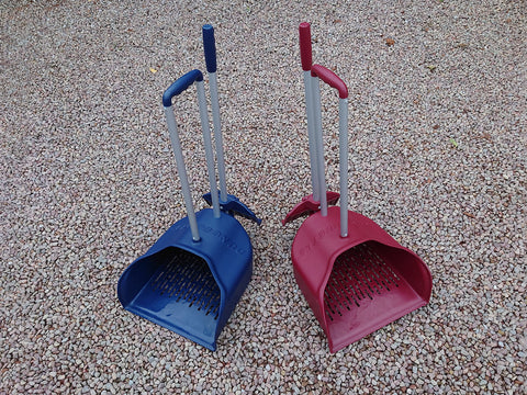 Dungbeetle Manure Scoop